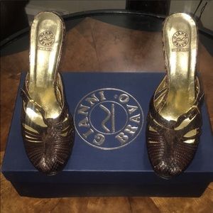 Gianni Bravo gold tone wooden heel 8 box include